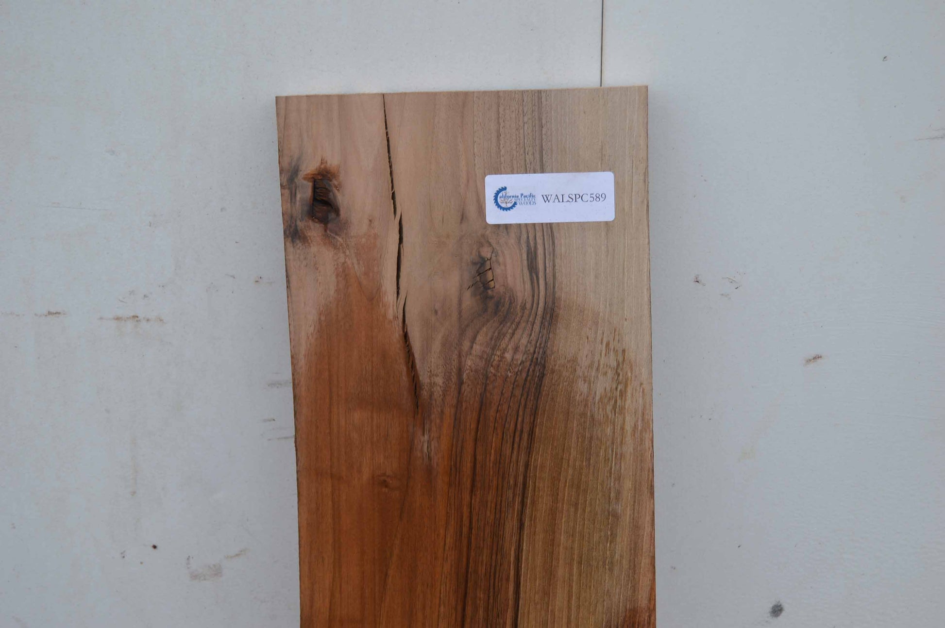 English Walnut Board WALSPC589